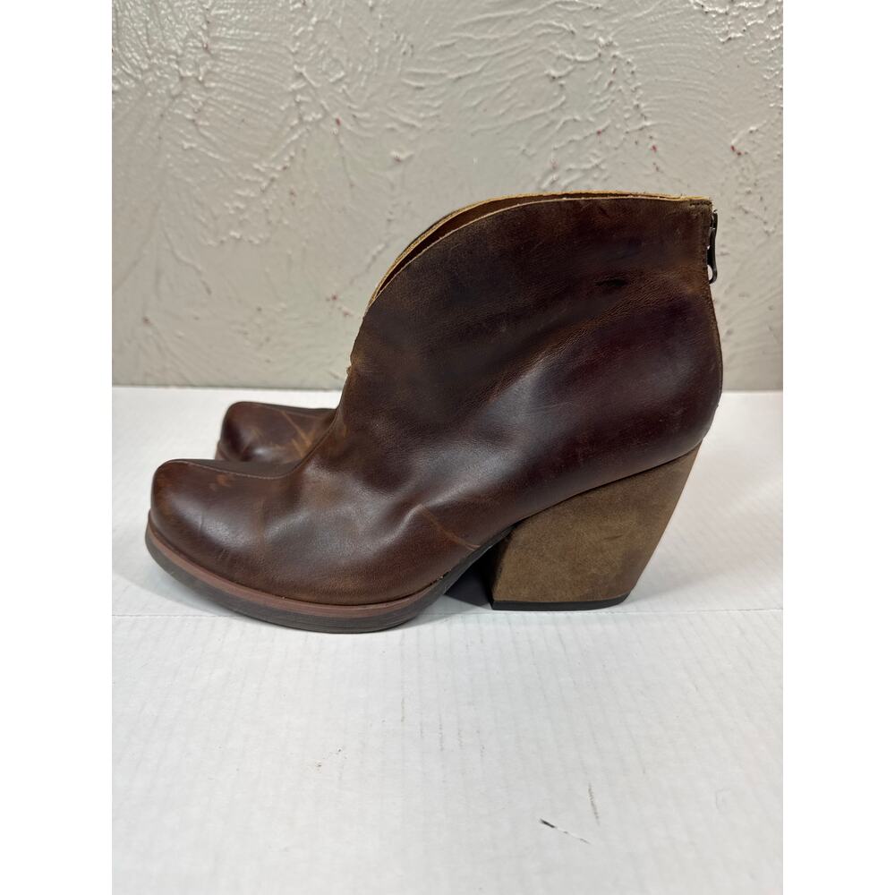 Korks Kork Ease Brown Leather Booties Heeled Slip On Biker Moto Womens Size 8